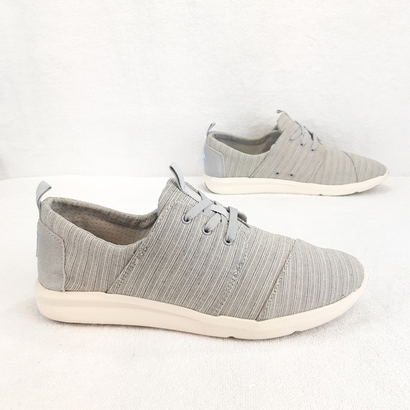 NWOT. TOMS LACE UP GRAY SNEAKERS - Picture 6 of 15